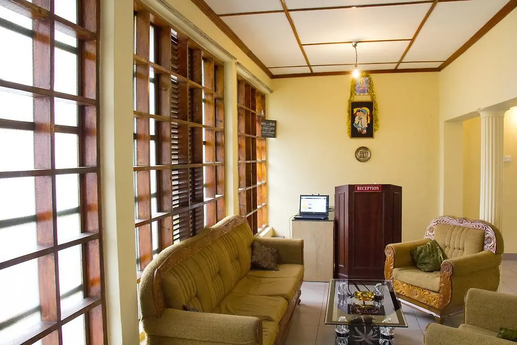 בית אירוח Cj Holidayhome קנדי